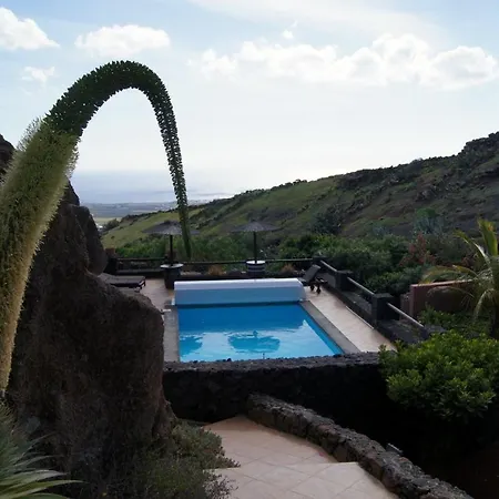 Castillo Lanzarote Bentley - Luxury -sleep In A Volcanic Cave Appartement Tías