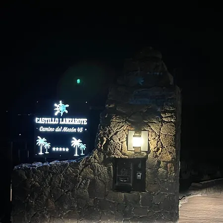 Appartement Castillo Lanzarote Bentley - Luxury -sleep In A Volcanic Cave *