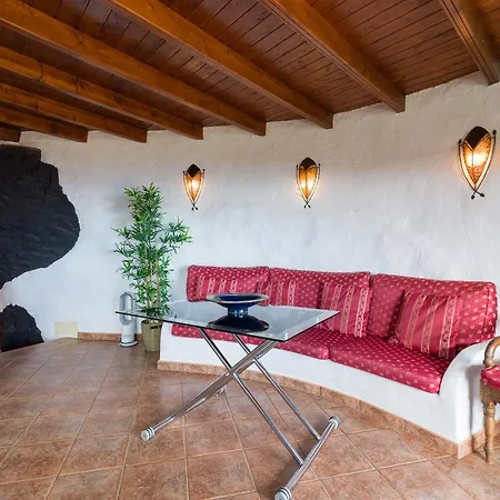 Castillo Lanzarote Bentley - Luxury -sleep In A Volcanic Cave Apartment *