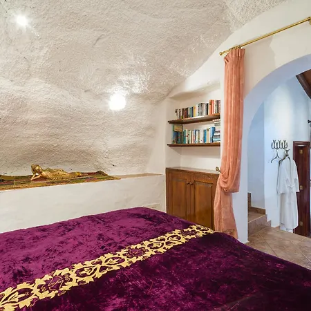 Castillo Lanzarote Bentley - Luxury -sleep In A Volcanic Cave Apartment *