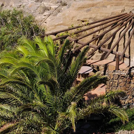 Apartment Castillo Lanzarote Bentley - Luxury -sleep In A Volcanic Cave Tias