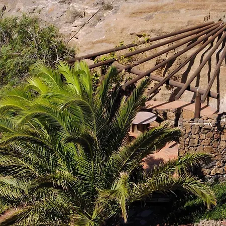 Castillo Lanzarote Bentley - Luxury -sleep In A Volcanic Cave * Tias