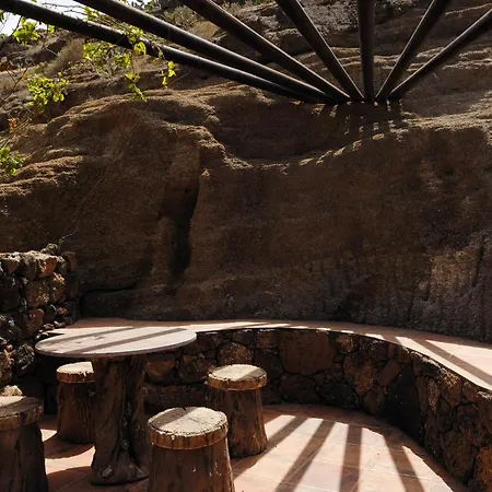 Apartment Castillo Lanzarote Bentley - Luxury -sleep In A Volcanic Cave Tias