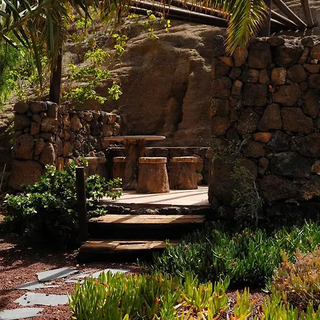 Apartment Castillo Lanzarote Bentley - Luxury -sleep In A Volcanic Cave *