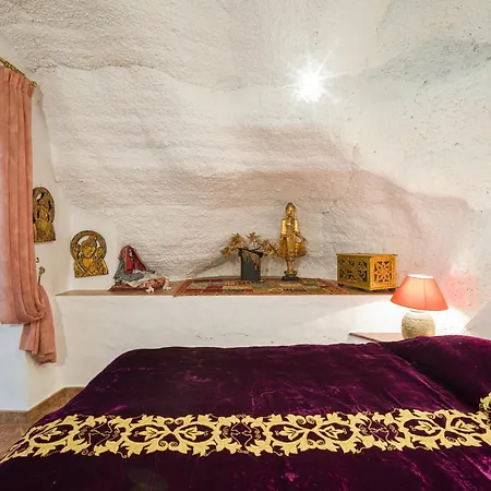Castillo Lanzarote Bentley - Luxury -sleep In A Volcanic Cave * 티아즈
